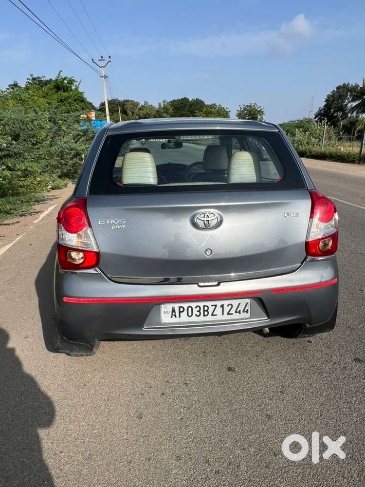 Toyota Etios Liva 2016