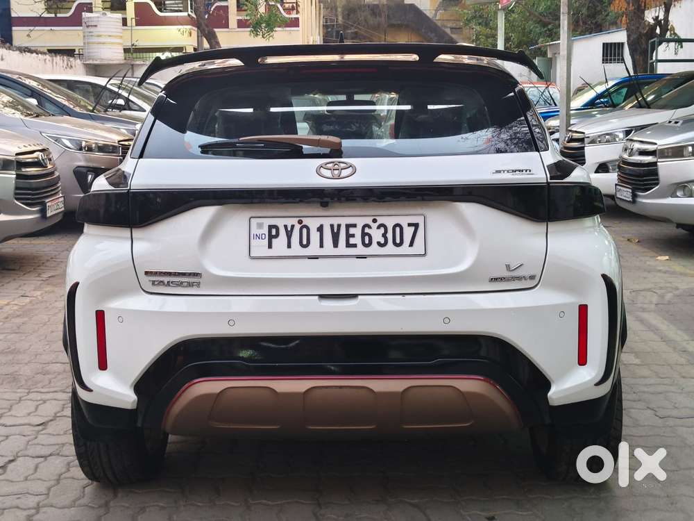 Toyota Urban Cruiser Taisor V 1.0 Petrol At Dual Tone, 2024, Petrol