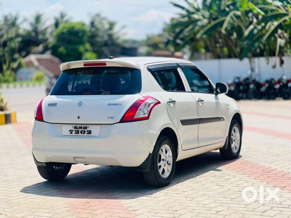 Maruti Suzuki Swift Lxi, 2017, Petrol
