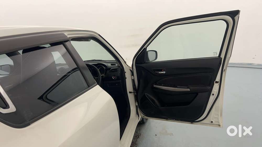 Maruti Suzuki Swift 1.3 Zxi, 2023, Petrol