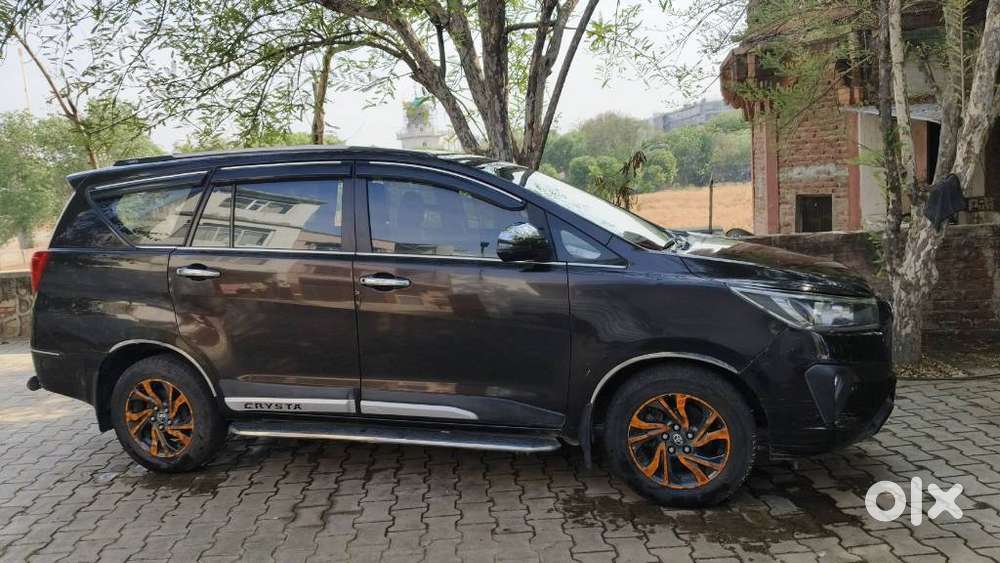 Toyota Innova Crysta 2.4 G Mt 7 Str, 2022, Diesel