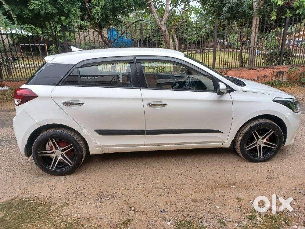 Hyundai Elite I20 Sportz (o) 1.4, 2017, Diesel