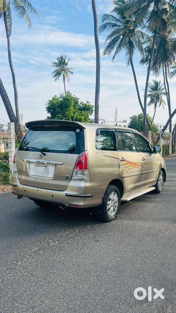 Toyota Innova 2.5 V 7 Str, 2010, Diesel