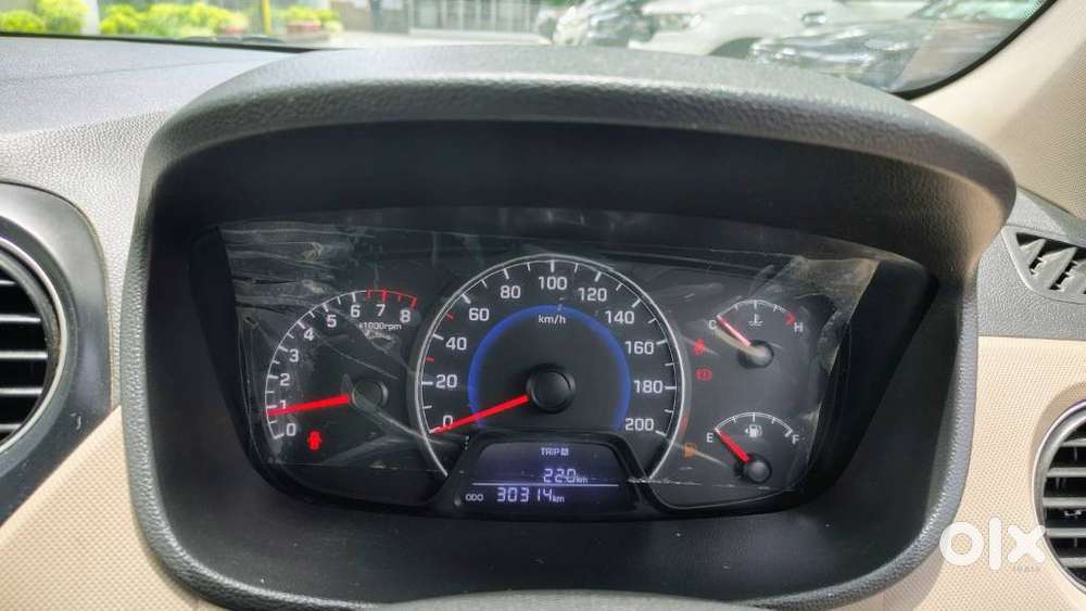 Hyundai Grand I10 Sportz, 2016, Petrol