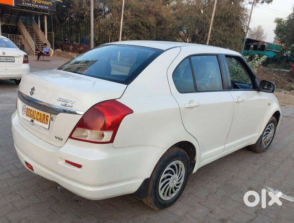 Maruti Suzuki Swift Dzire 1.2 Vxi Bsiv, 2011, Petrol