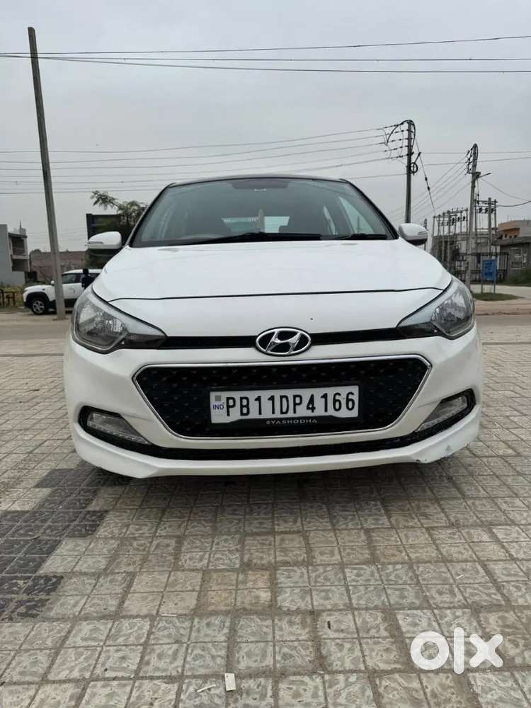 Anand Nagar B No 9 Gali Vich Khadi Ah Ik Sall Di Likh K Guarante Devag