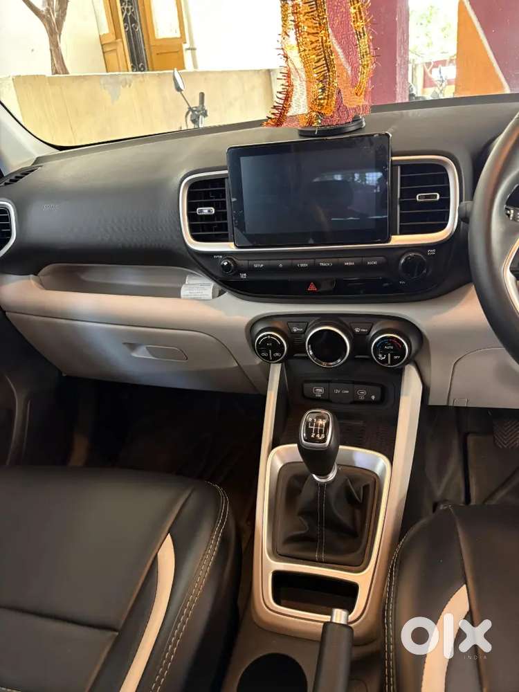 Hyundai Venue 1.5 Crdi Sx 2024 Diesel 29500 Km Driven