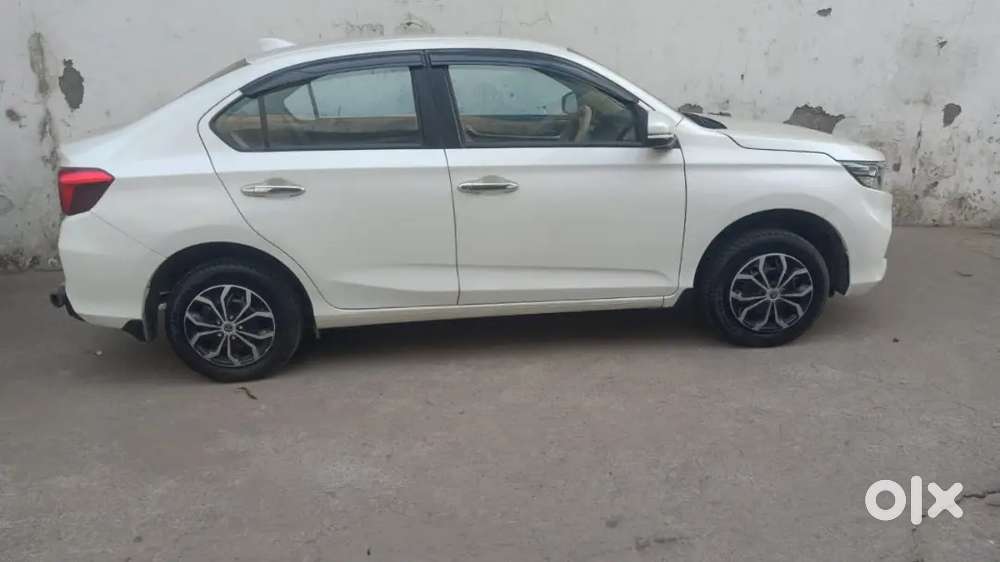 मुझे अपनी गाड़ी सेल करनी है और 7 सीटर लानी है गाड़ी विजिट करके चेक करे