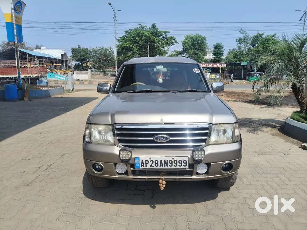 Ford Endeavour 2004