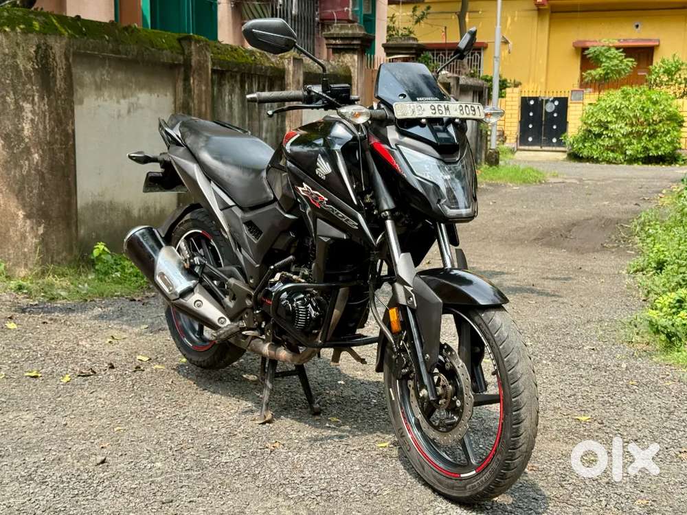 Mint condition Honda X-blade with Disc model 2019 Motorcycles