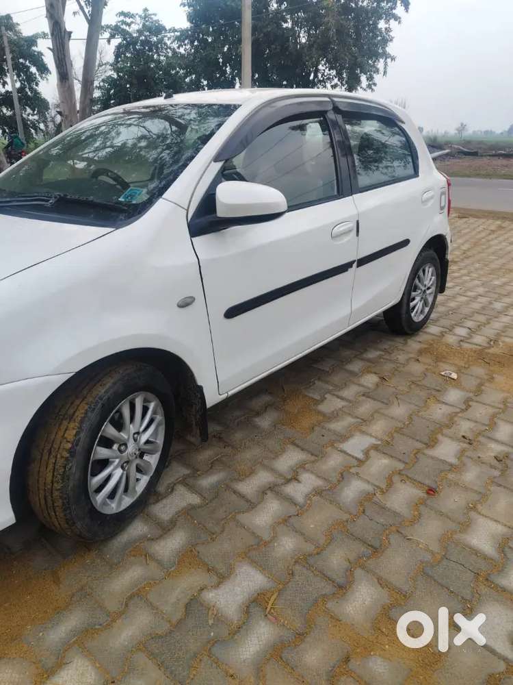 Toyota Etios Liva 2017 Diesel 90000 Km Driven