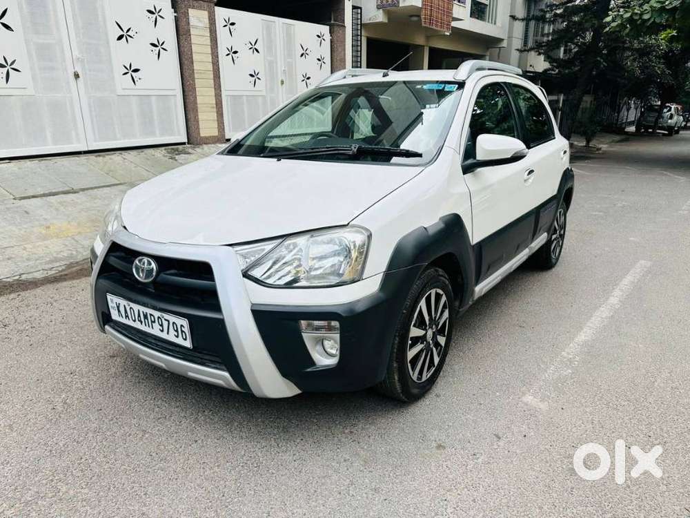 Toyota Etios Cross 1.5l V, 2015, Petrol