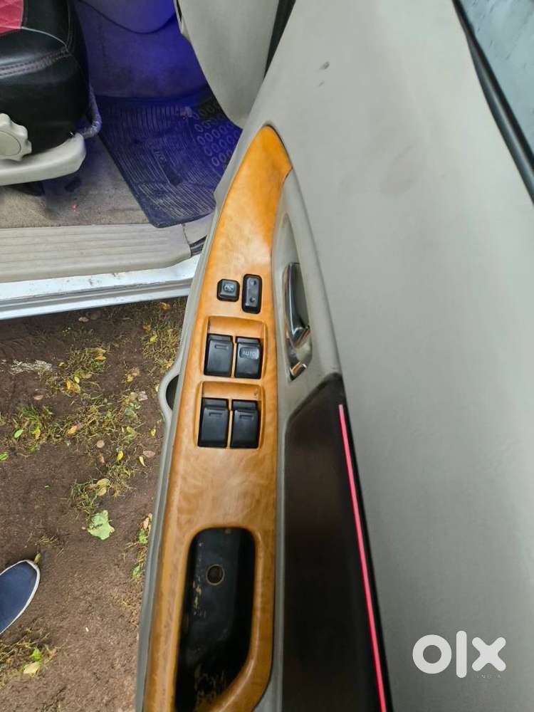 Toyota Innova 2.5 G (diesel) 8 Seater, 2011, Diesel
