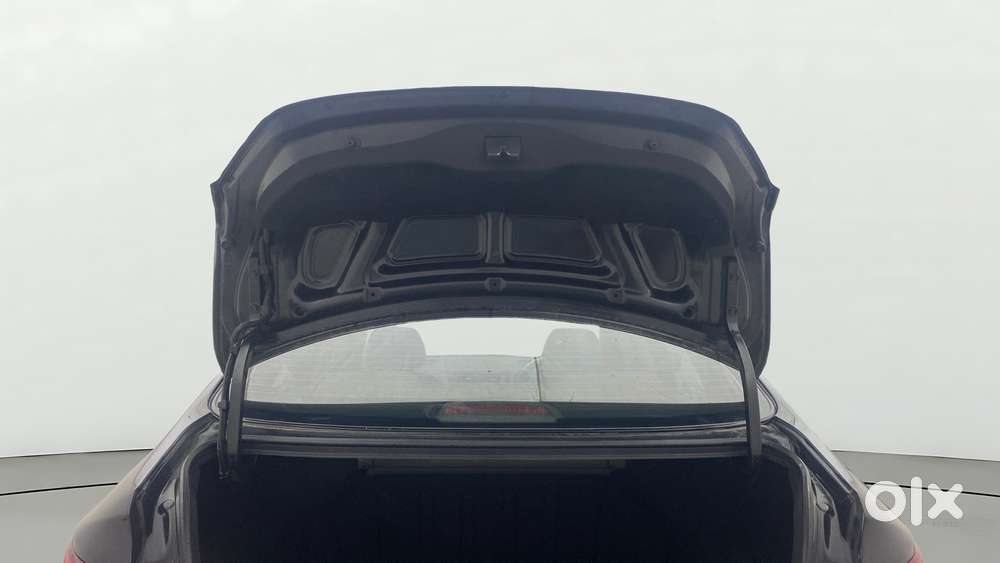 Hyundai Verna [2015-2018] Fluidic 4s 1.6 Vtvt Sx, 2016, Petrol