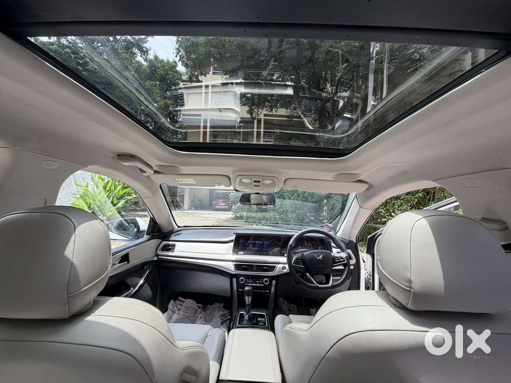 Mahindra Xuv700 2.2 Ax 7 Diesel At Luxury Pack Str, 2023, Diesel