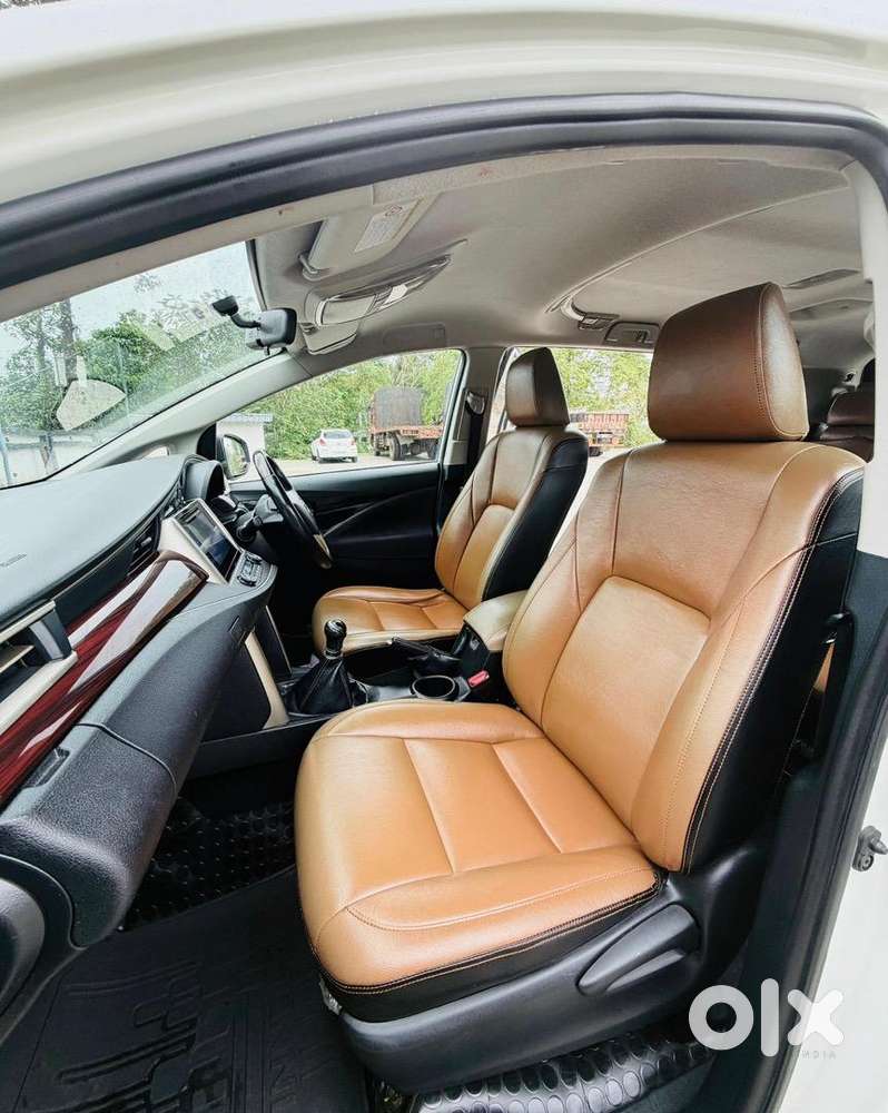 Innova Crysta 2.4v