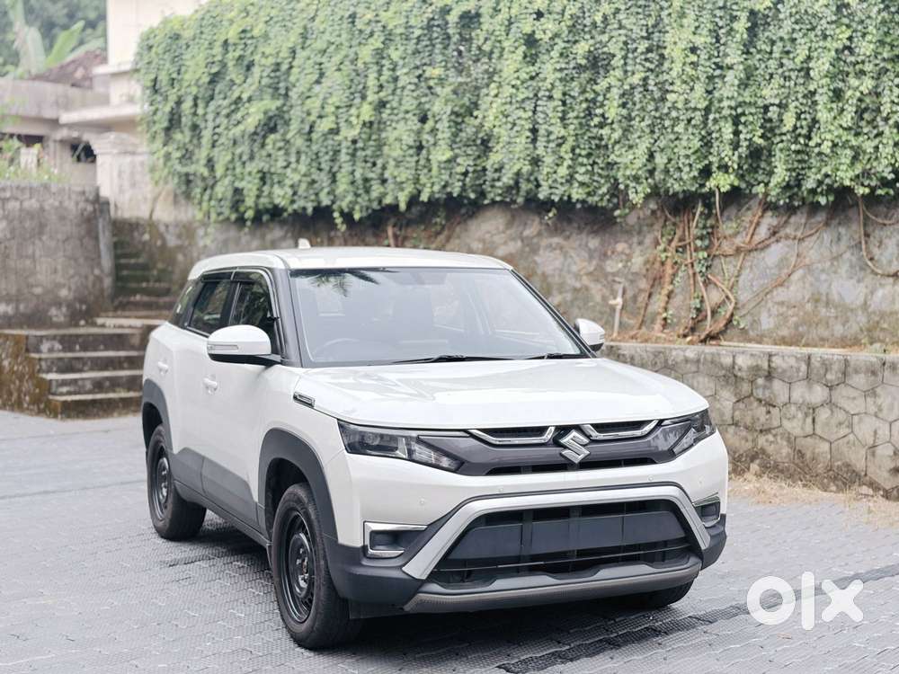 Maruti Suzuki Brezza 1.5 Vxi Smart Hybrid, 2023, Petrol