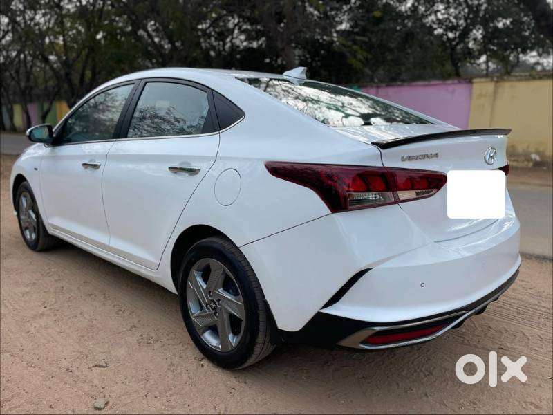 Hyundai Verna Sx 1.5 Petrol Ivt, 2022, Petrol