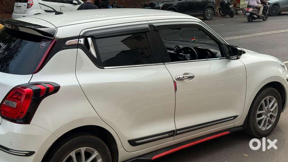 Maruti Suzuki Swift Vvt Zxi, 2022, Petrol