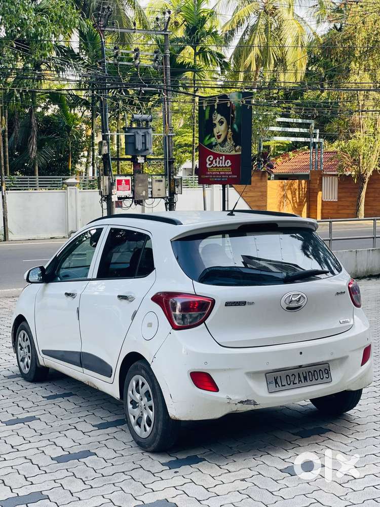 Hyundai Grand I10 2013-2016 At Sportz, 2015, Petrol