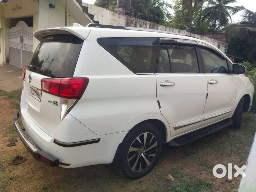 Toyota Crysta Z Model