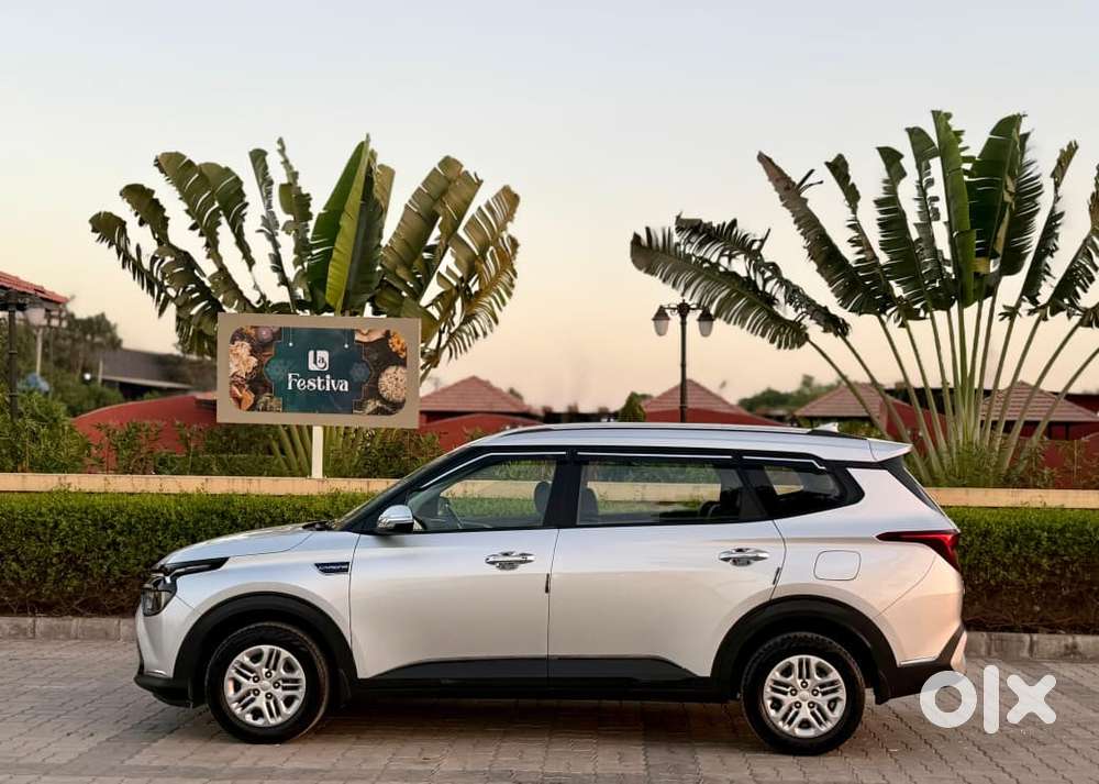 Kia Carens 1.4 Prestige 7 Str, 2023, Petrol