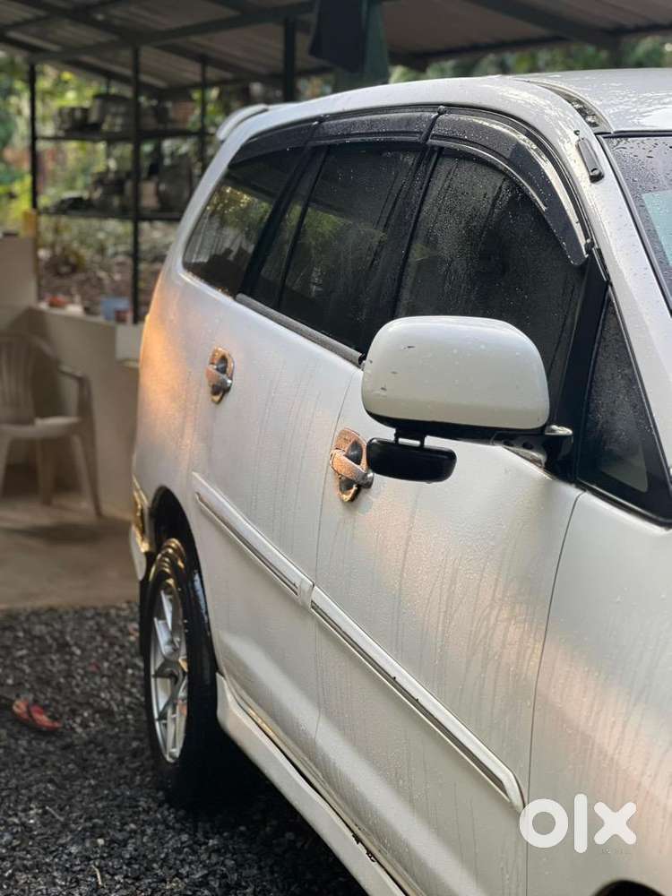 Toyota Innova 2014 Diesel Well Maintained