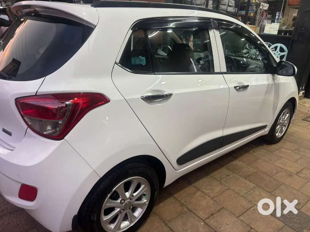 Hyundai Grand I10 Asta Petrol 2014