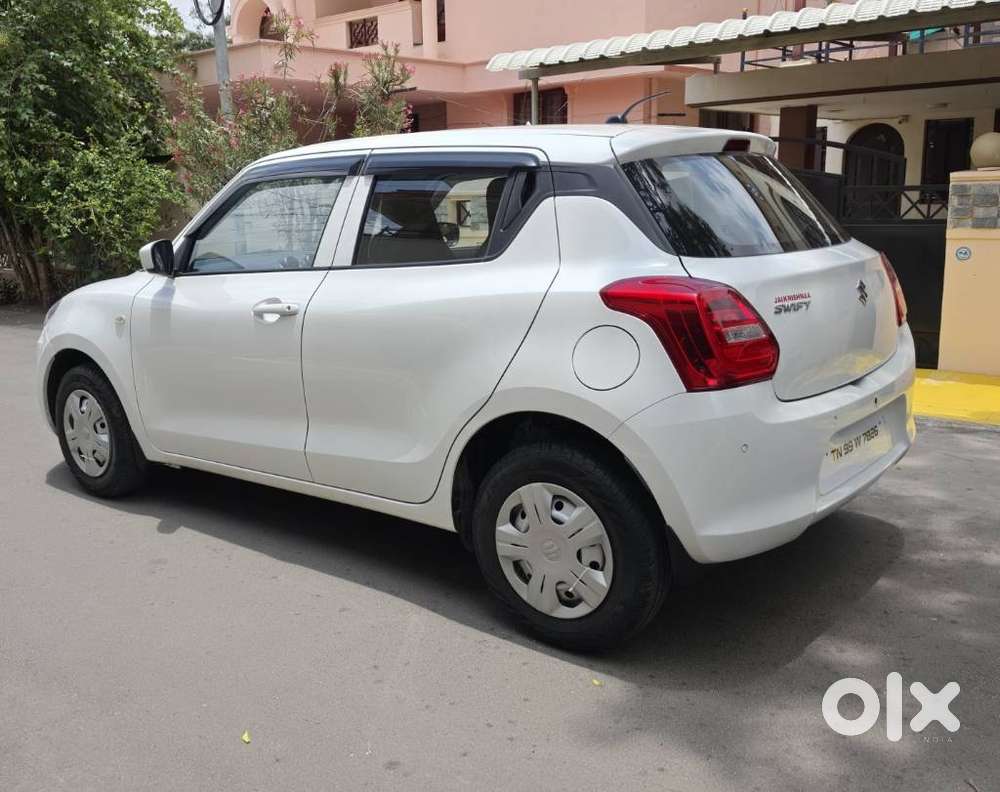 Maruti Suzuki Swift Lxi Option, 2022, Petrol