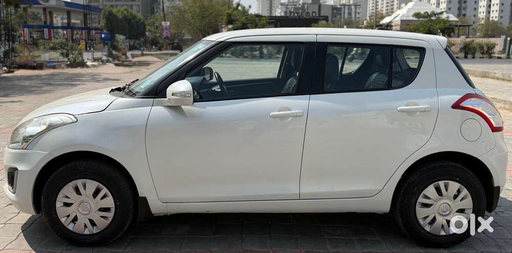 Maruti Suzuki Swift Vxi + Manual, 2017, Petrol