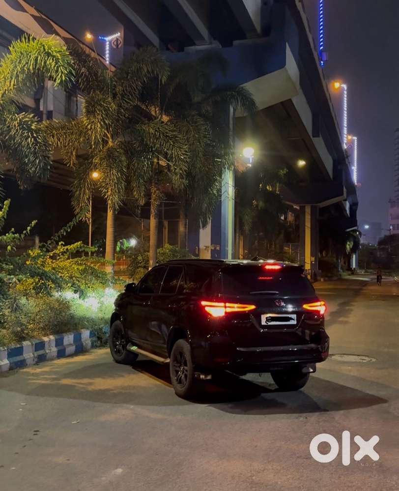 Toyota Fortuner Petrol 2021