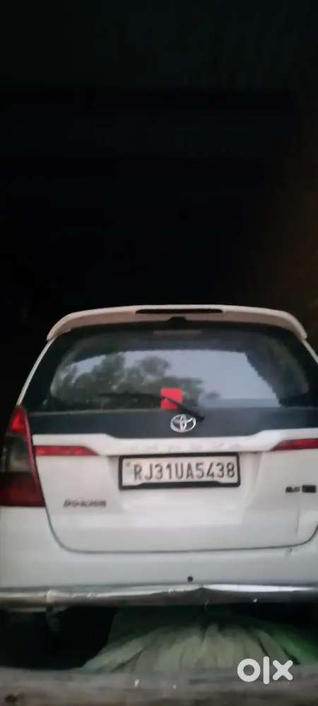 Toyota Innova 2015 Diesel Well Maintained