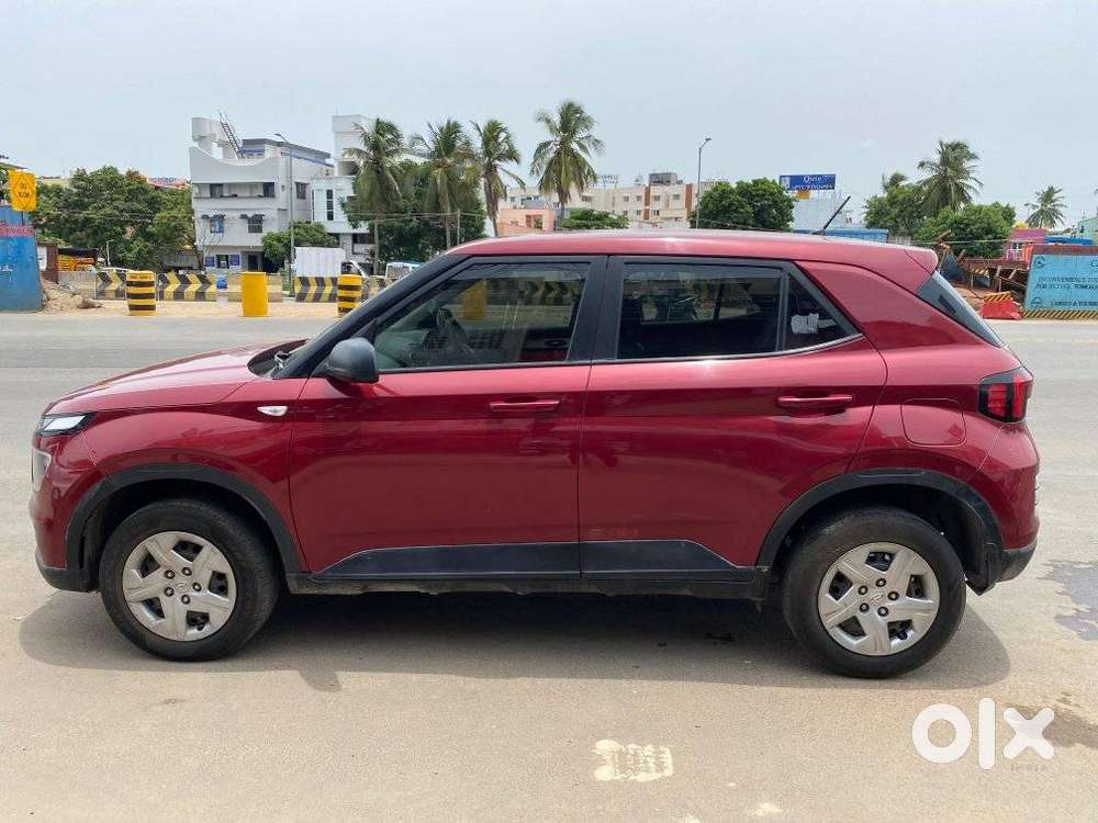 Hyundai Venue E 1.2 Petrol, 2022, Petrol