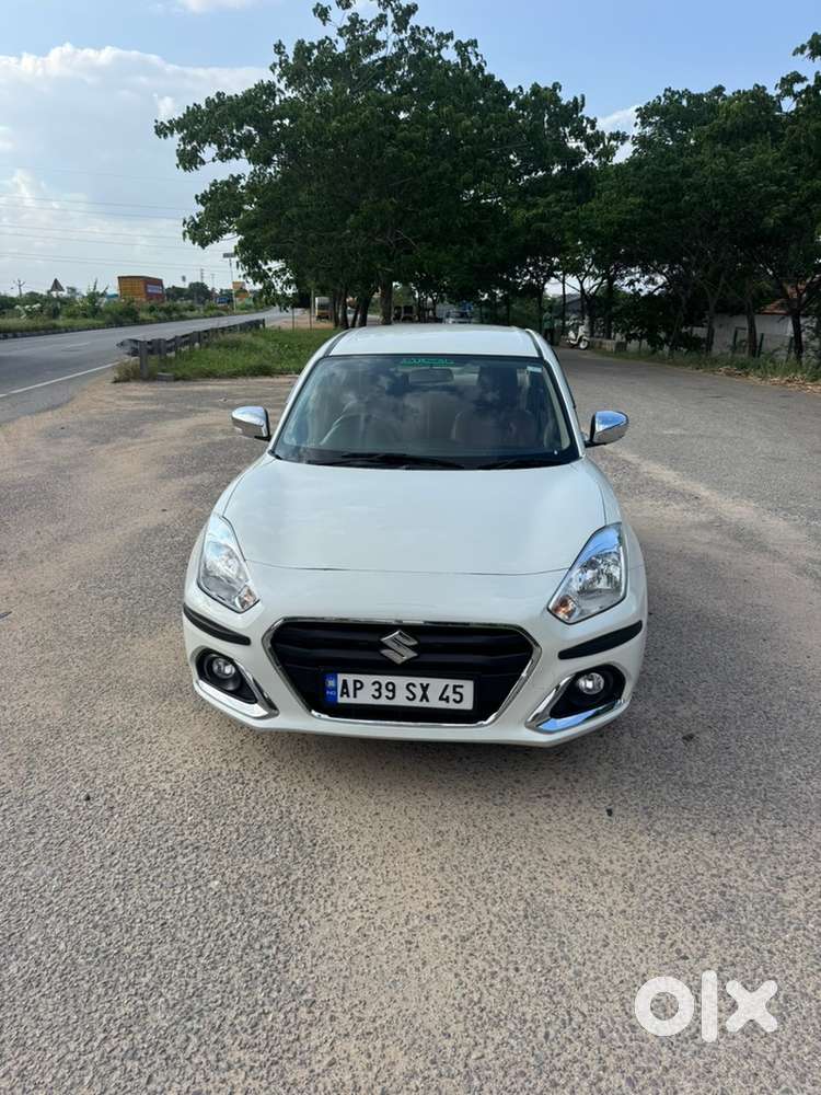 Maruti Suzuki Dzire 2023 Petrol 27200km Driven