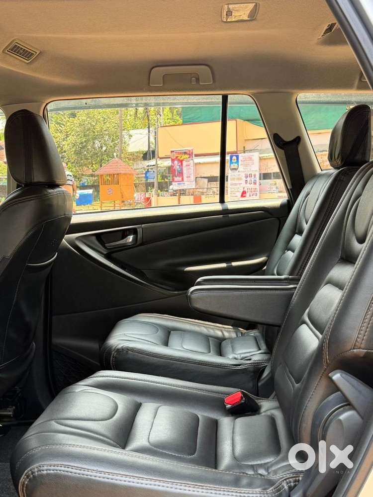 Toyota Innova Crysta 2019