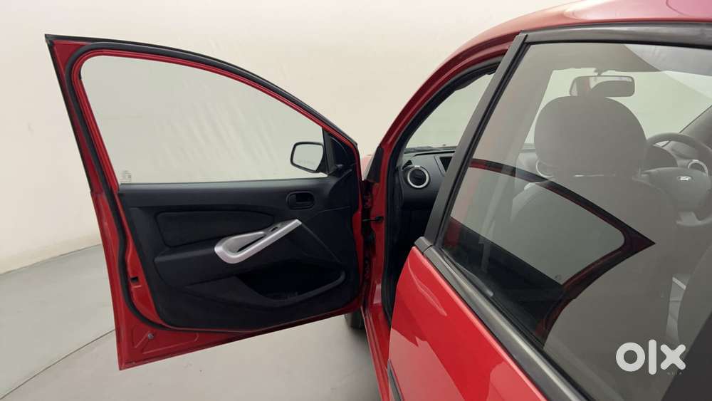 Ford Figo 2010-2012 Petrol Zxi, 2013, Petrol