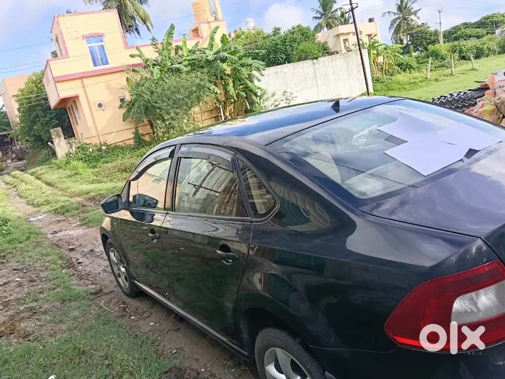 Skoda Rapid Elegance 2015 Package