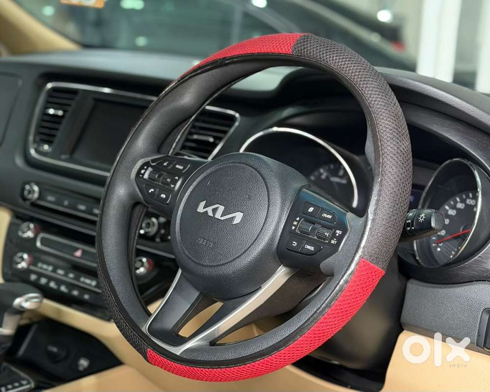 Kia Carnival Premium, 2022, Diesel
