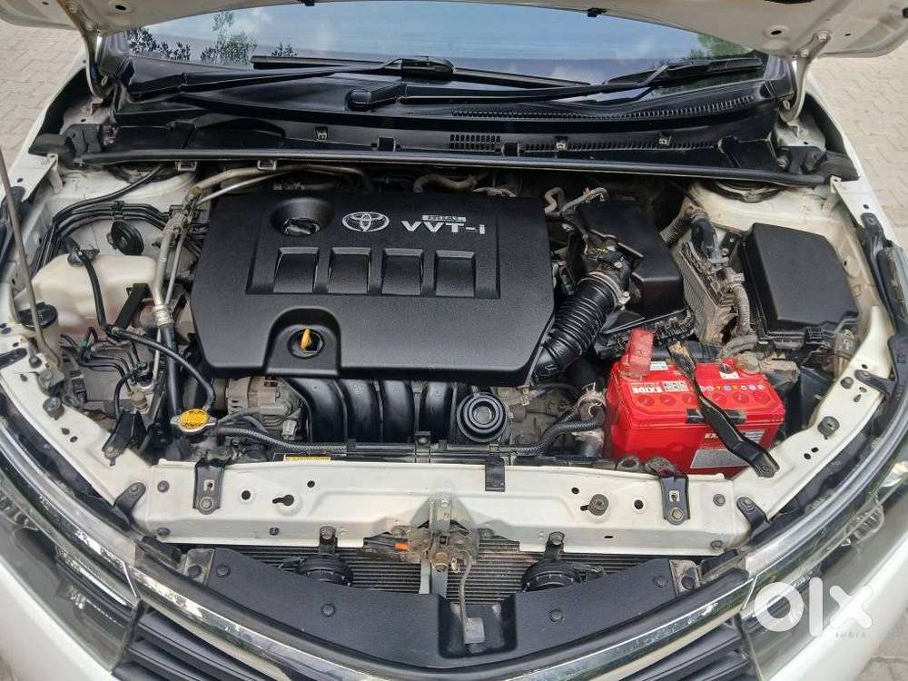 Toyota Corolla Altis 1.8 J, 2015, Petrol