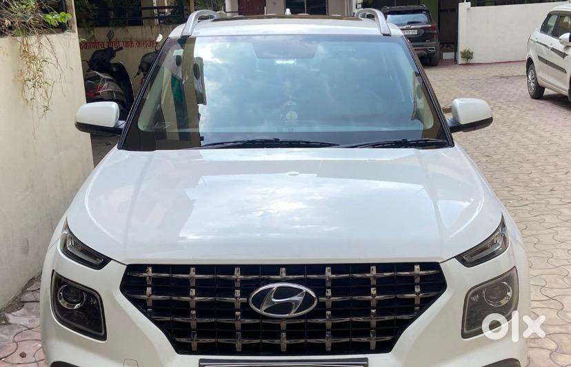 Hyundai Venue Diesel 2021 In 9.75 Lakh