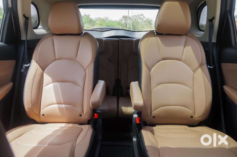 Mg Hector Plus Sharp Pro 1.5 Turbo Petrol Cvt 6 Str Dual Tone, 2026,..