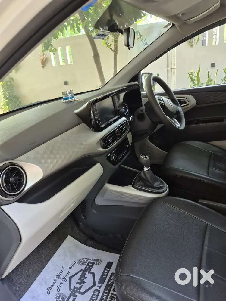 Show Room Conditon,petrol,65000 Km Company Service History