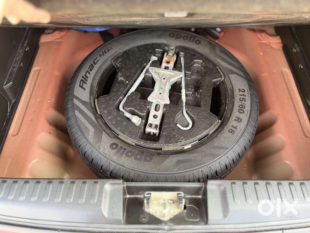 Maruti Suzuki Vitara Brezza Zdi+ Dual Tone Amt, 2018, Diesel