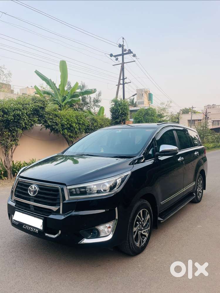 Toyota Innova Crysta 2.4 V 8 Str, 2023, Diesel