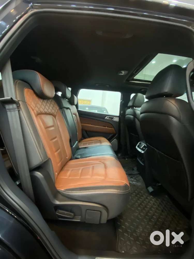 Mahindra Alturas G4 4wd At, 2019, Diesel