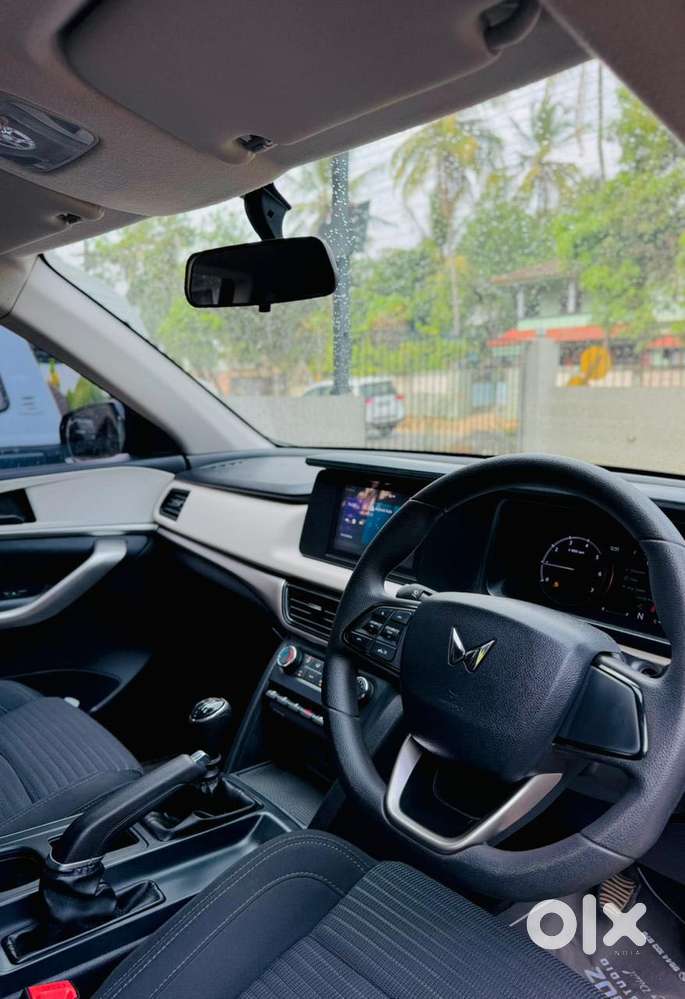 Mahindra Xuv700 2.2 Mx Diesel Mt 5 Str, 2024, Diesel