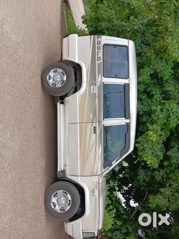 Tata Sumo Gold 2011