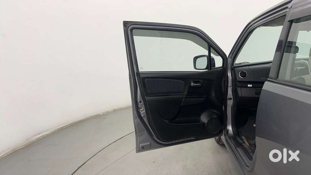 Maruti Suzuki Stingray Vxi, 2014, Petrol