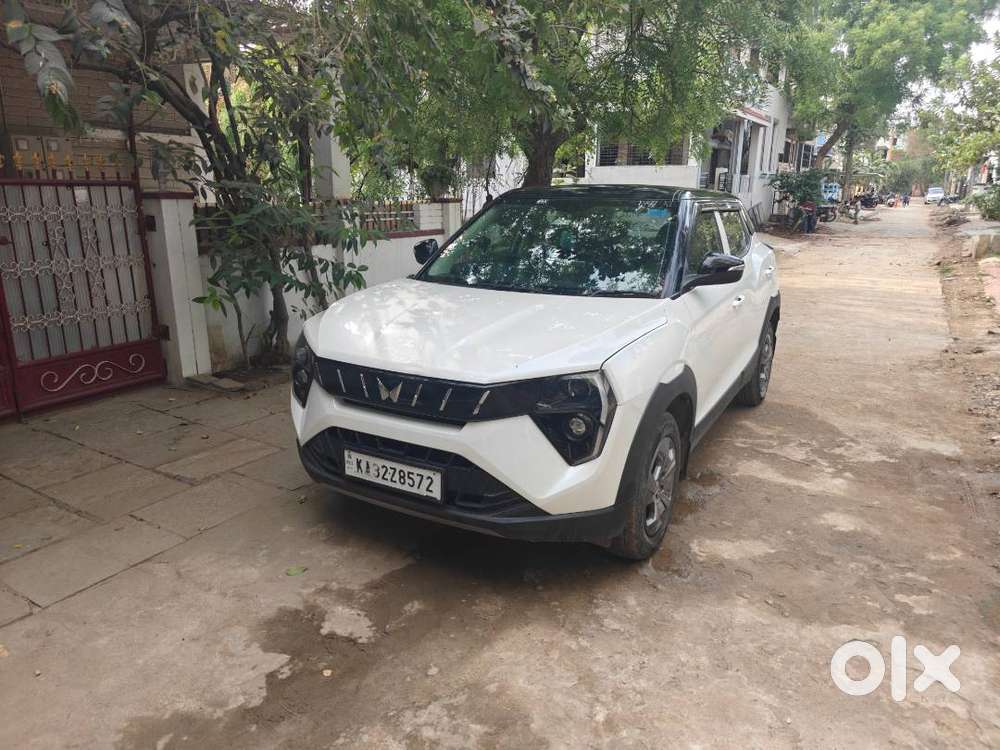 Mahindra Xuv 3xo Base Mx1