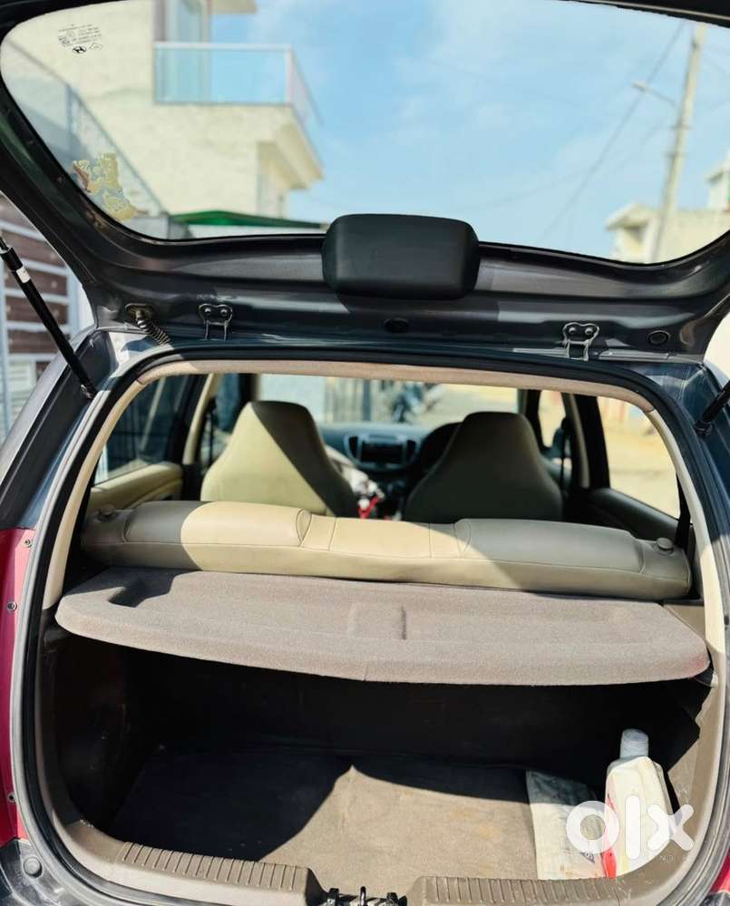 Hyundai I10 Sportz Petrol 2011